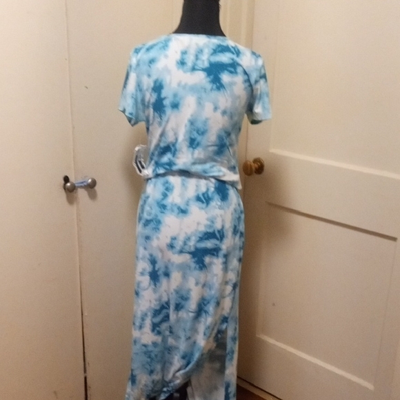 Bobbie Brooks Blue Tie-Dye Maxi Dress with Necklace - Picture 2 of 9